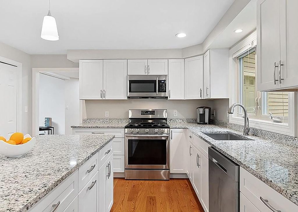 Kitchen Cabinet Custom Design